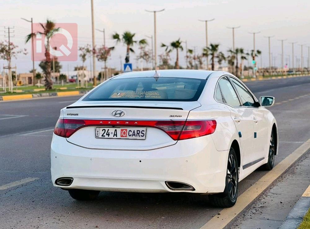 هيونداي أزيرا